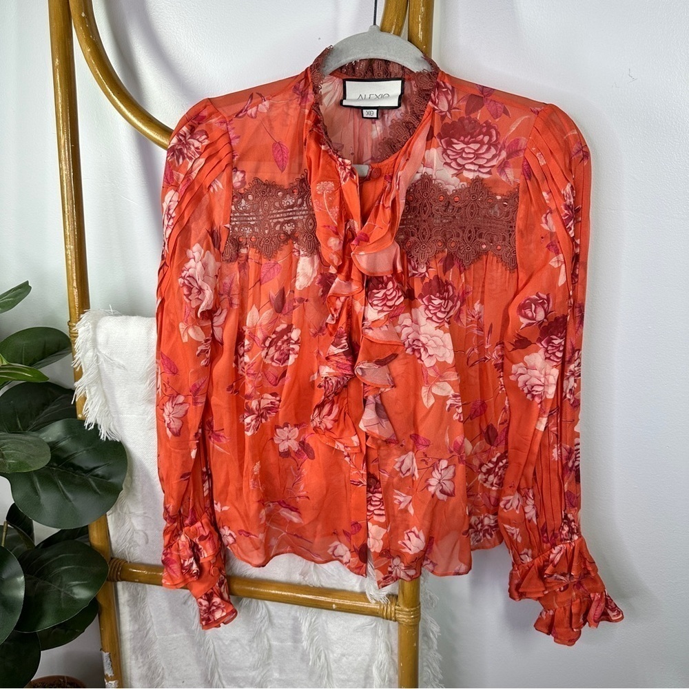 Alexis Red Lace Collard Floral Long Sleeve Blouse sz XS
